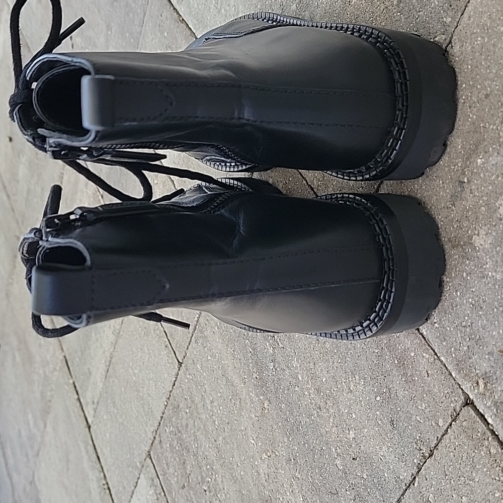 Vince Cabria Lace-Up Leather Combat Boots Sz 6 - Picture 5 of 10